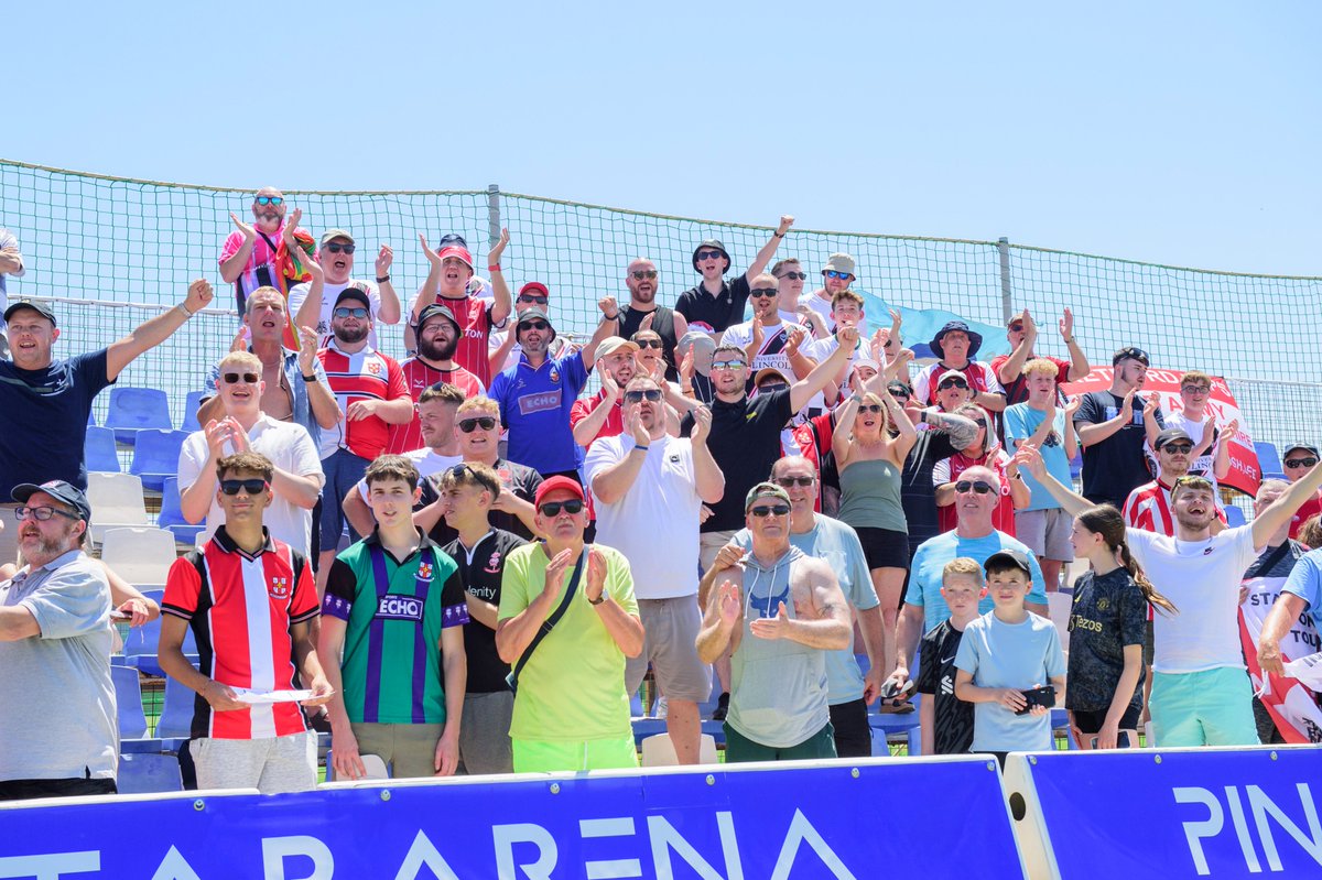 Lincoln City FC 🇺🇦 tweet media