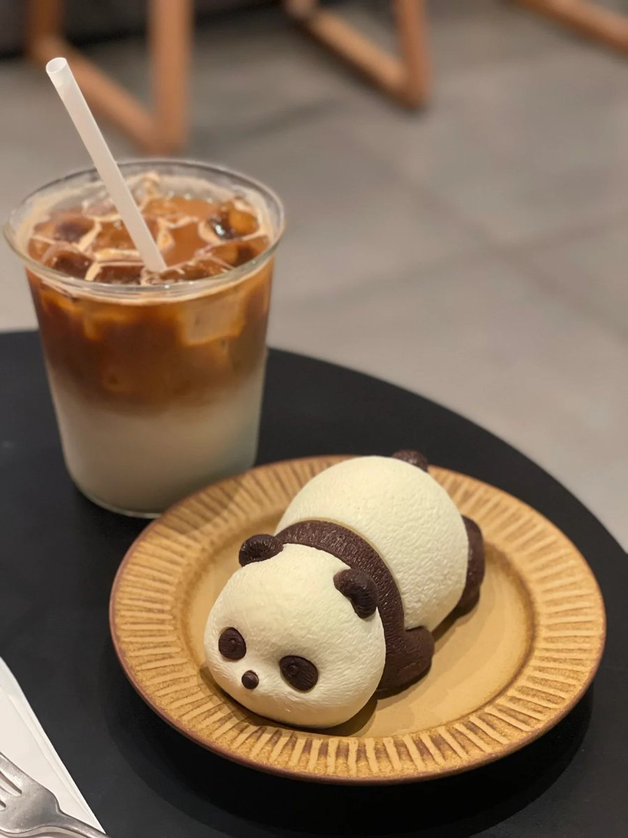 jb41euphemiah's tweet photo. Weekend vibes: coffee and chill ☕️🕶
Cocuai ☕️ 
Afternoon tea dessert🐖🐖 https://t.co/eKXMsIP6kt