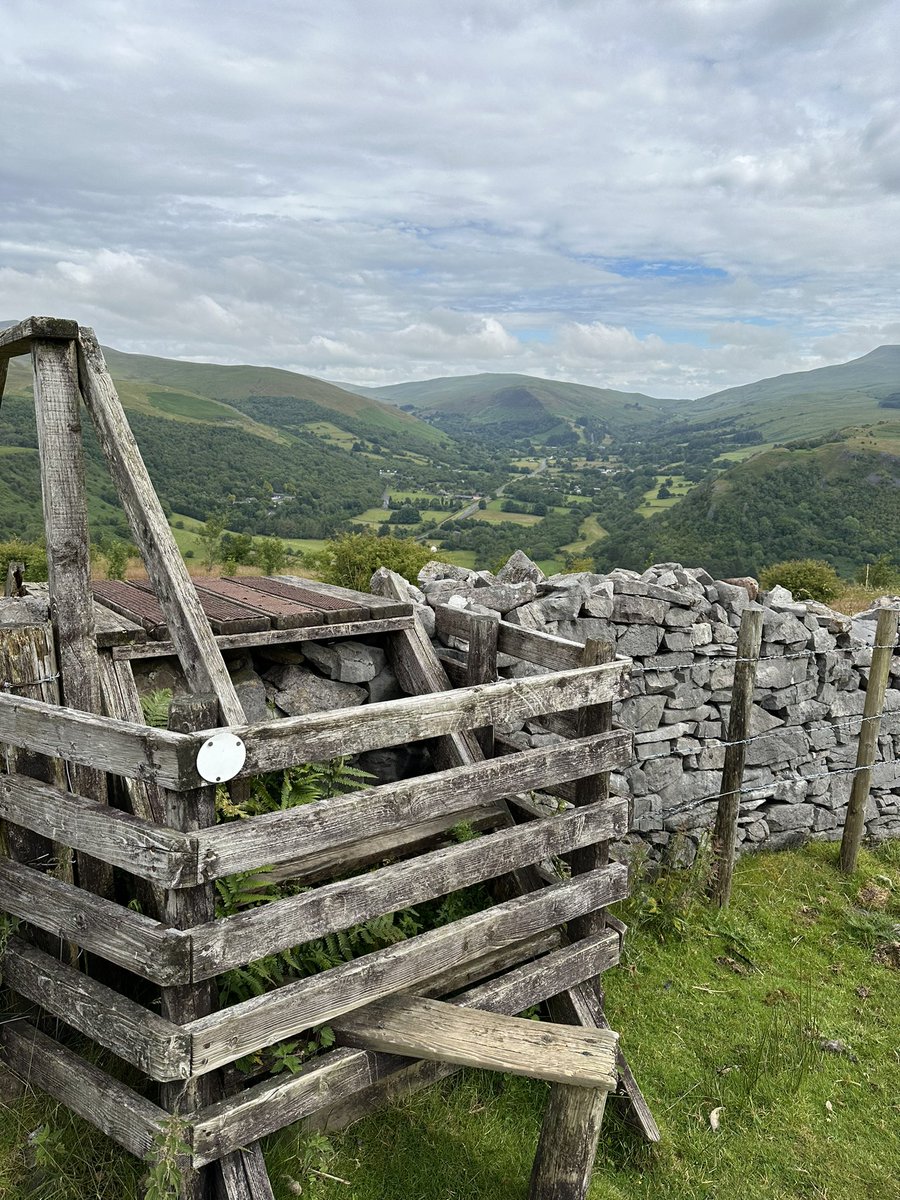 welshadventura's tweet photo. More photos #hikinginwales #cribarth #trig https://t.co/aEp8fMlwEL