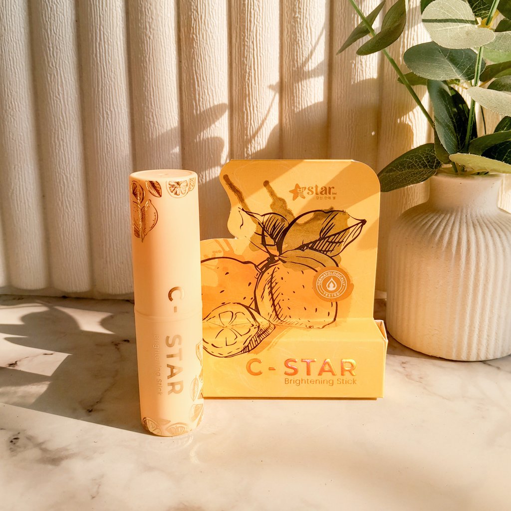 skincherrys's tweet photo. serum stick dari @starincofficial ini kandungan utamanya ada 26% vitamin C jadi bisa membantu mencerahkan kalo dipakai rutin, praktis banget kalo mau dibawa bepergian dan bisa dipakai kapanpun kaya di drakor drakor gitu
#VitCOnTheGo
🛒 https://t.co/jocpnrkcLJ https://t.co/VFLM3mJiOh