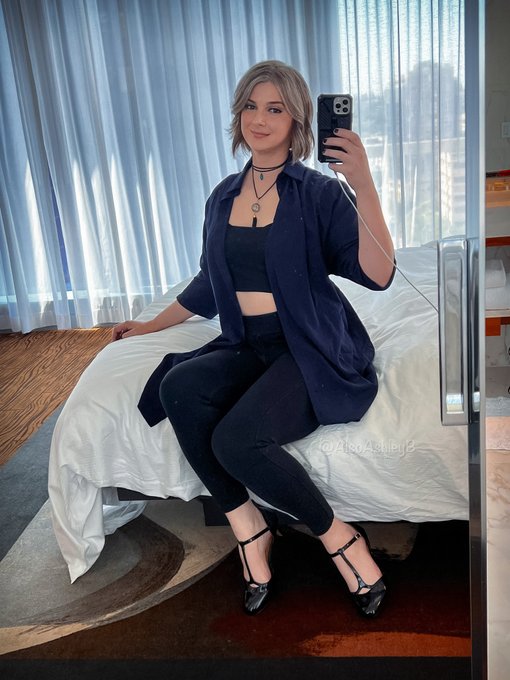 Summer Wine Aunt vibes... https://t.co/CtMMvatFZ0