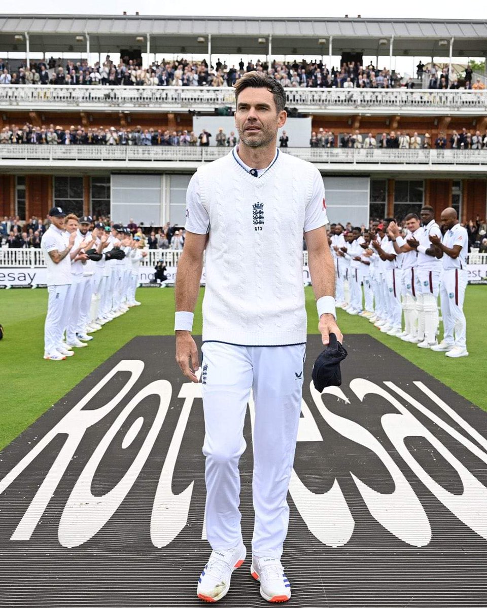 ImSantanuKonwar's tweet photo. #HappyRetirement
Jimmy! 704 Test Wicket 🥎
#ENDvWI #ICC https://t.co/tjmjseRu4k