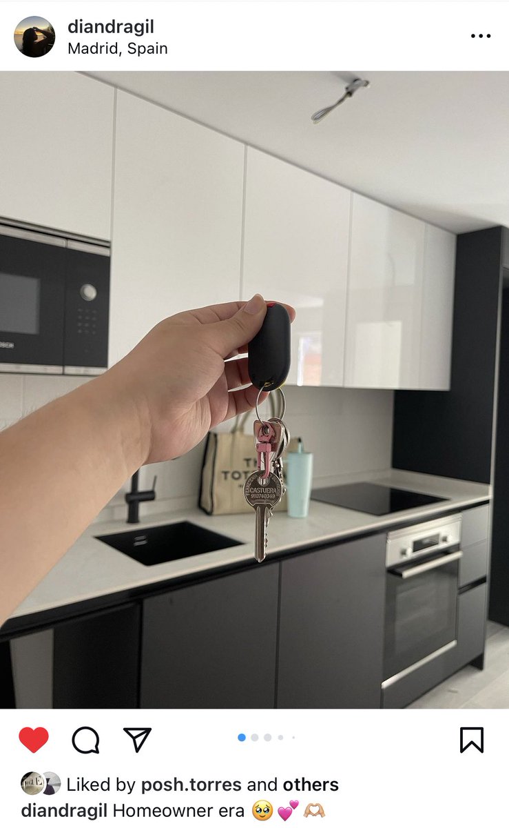 holaenriquemari's tweet photo. MADRID HOME

Andie, #EnriqueGil’s sister, has moved in to their apartment in Madrid, Spain. Mi casa es su casa. Congratulations, Gil Siders! https://t.co/O48eu9TDA1