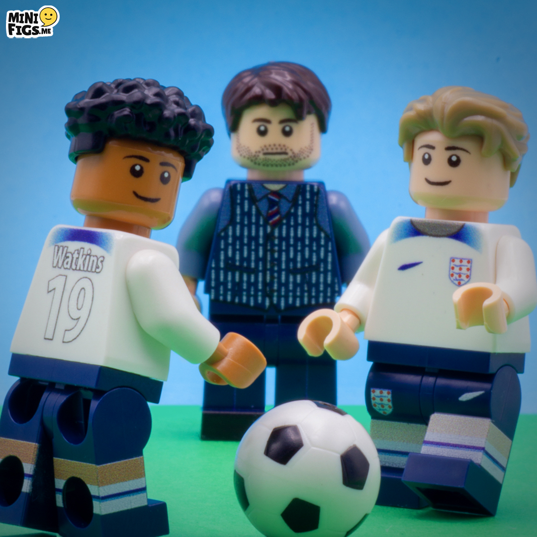 Best of luck tonight lads! #comeonengland⚽ #eurosfinal #eurosfinal2024 #customminifigures #afol #tfol #minifigurescenes