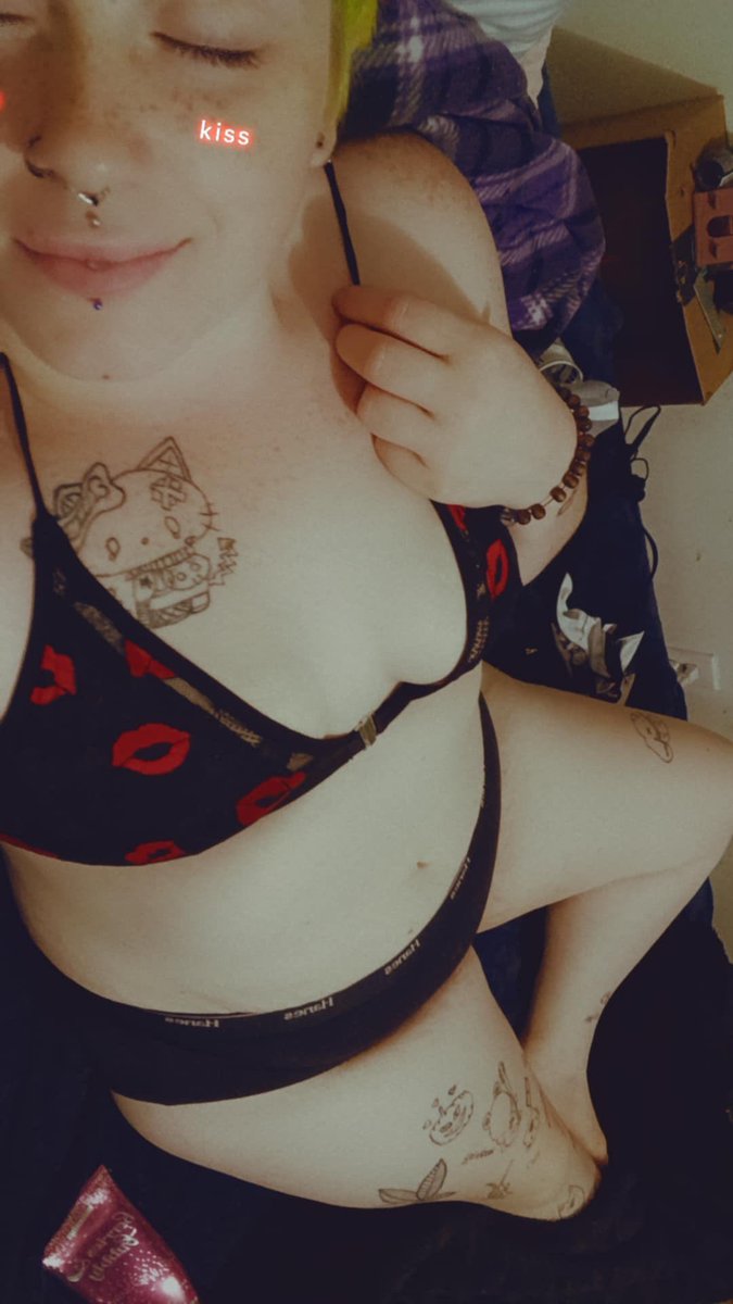 Goddess_Cl3o's tweet photo. Say hi and check your dms🥰 https://t.co/tUWbZsE65z