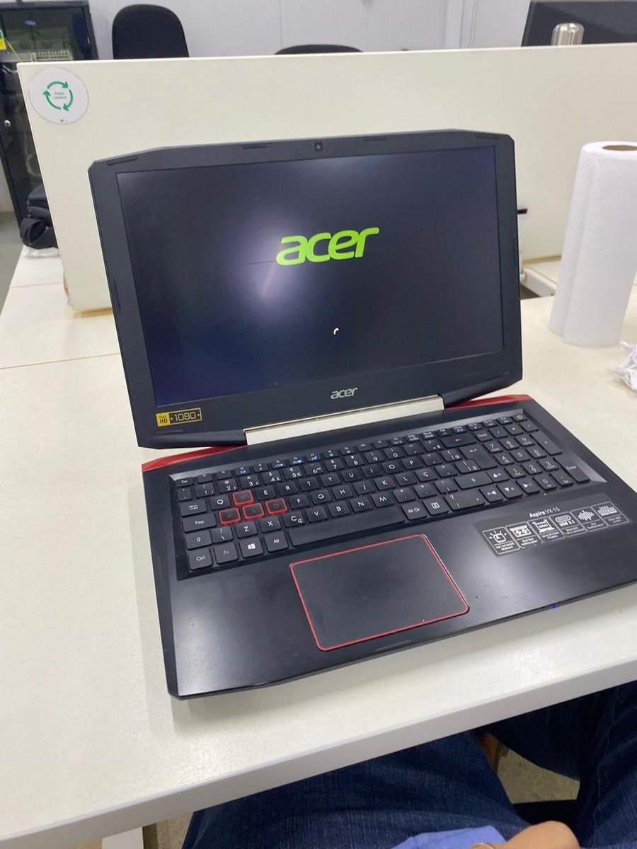 Alonsoaljr's tweet photo. Vende-se notebook, interessados vem na DM
Entrego em São Paulo capital.

NOTEBOOK ACER ASPIRE VX15 
i5
4GB RAM
GeForce GTX 1050TI
240 SSD https://t.co/gWAZr3TXXk