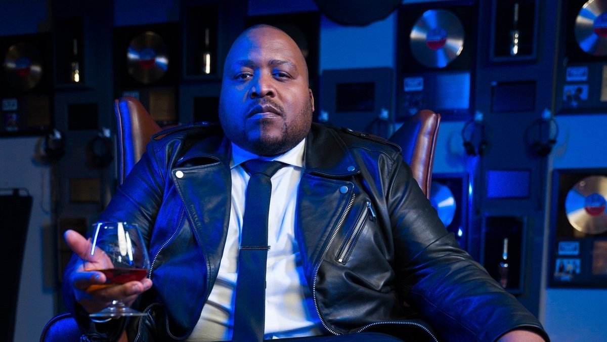 SAHHReloaded's tweet photo. Stogie T’s ‘Shallow’ EP is a poignant ethnographic musical masterpiece. The extended play released on May 24th, 2024, is a 6-track in-depth loaded ensemble. - @TumiMolekane

Click the link here for an in-depth read on the EP: https://t.co/20i8ufd55L

✍️ @Epiphany_Lotus https://t.co/hX4CXOzvOf