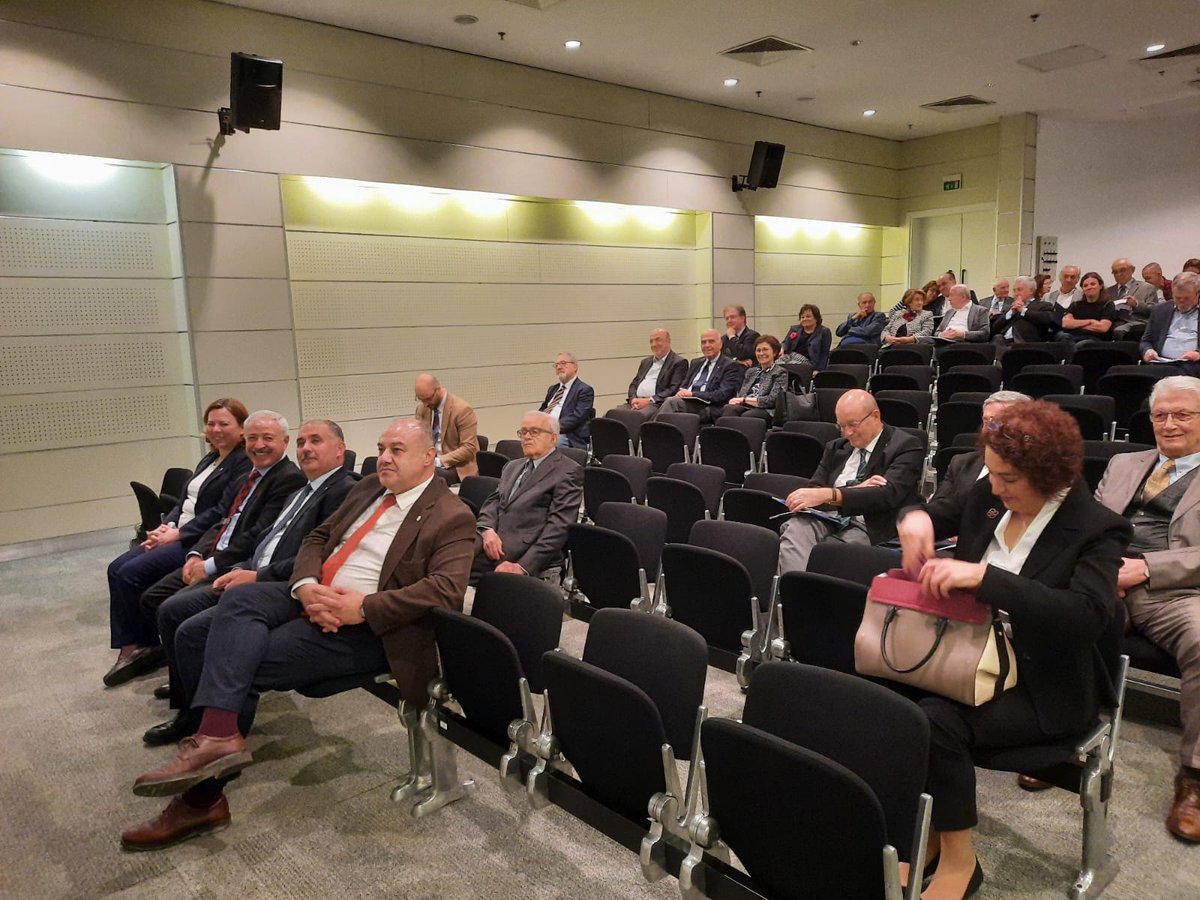 Değerli Mütevelli Heyet Üyelerimizin katılımı ile 2023 yılı Faaliyetlerine ilişkin Genel Kurul toplantımız 16 Mayıs 2024 tarihinde gerçekleştirildi.
 #itugv1993 #itu1773