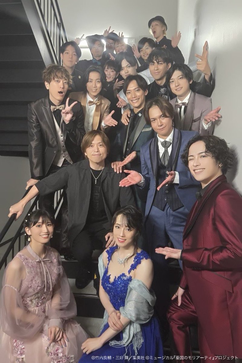 【御礼】
いつもミュージカル『#憂国のモリアーティ』の応援をありがとうございます🙌

本日7/12(金)14:00公演で
シリーズ通算〖100公演〗を迎えました🎊

#モリミュ に関わっていただいた全ての皆様に御礼申し上げます💐

#モリミュ100