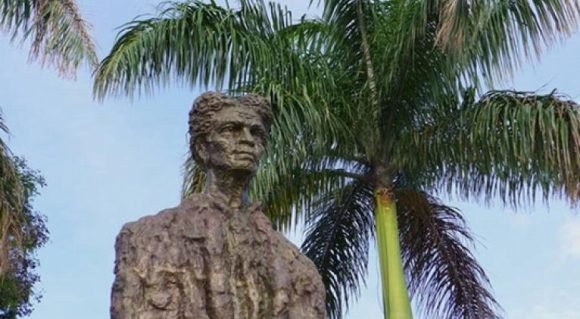 Rendimos tributo hoy, a 209 años de su nacimiento, a Mariana Grajales Coello, en el alma del pueblo late fuerte su ejemplo de mujer patriota, valiente, imbatible...
¡Gloria eterna a la Madre de la Patria!
#CubaViveEnSuHistoria
#MujeresEnRevolución