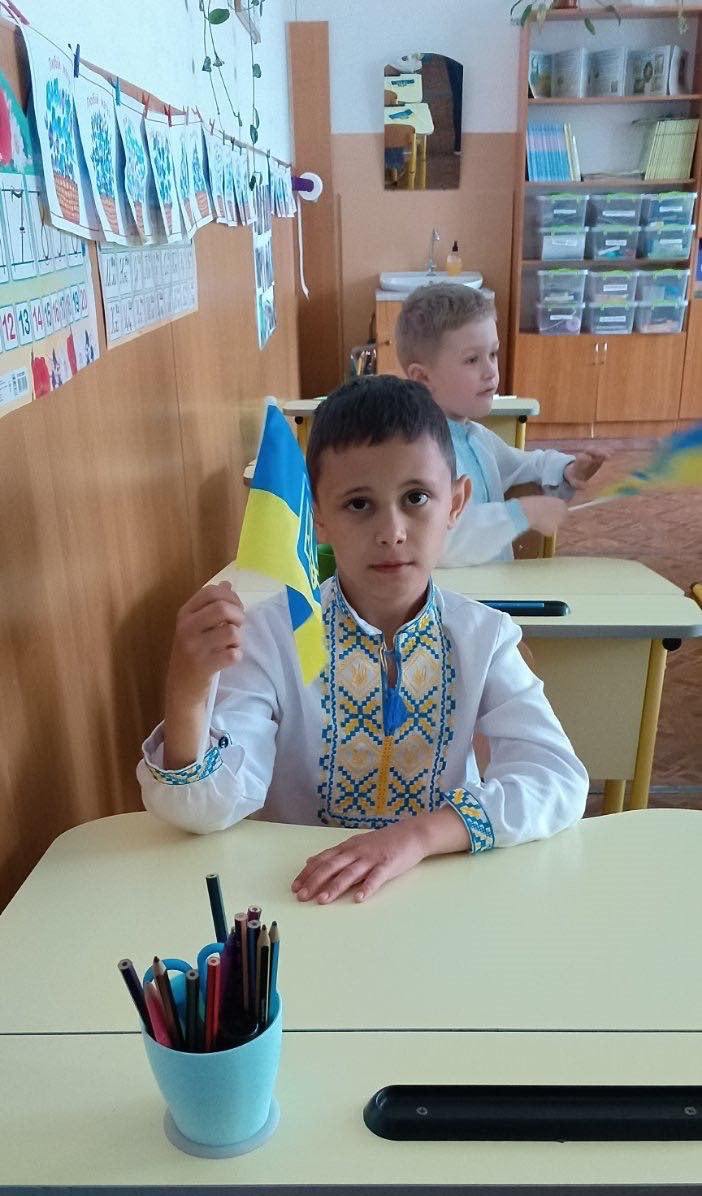 ⚡ 7-year-old Yehor, who was being treated in Ohmatdyt Children's Hospital at the time of a Russian attack, has passed away, per Ukrinform.

Yehor was receiving treatment for serious injuries sustained in a bike accident. This marks the second death resulting from the attack.