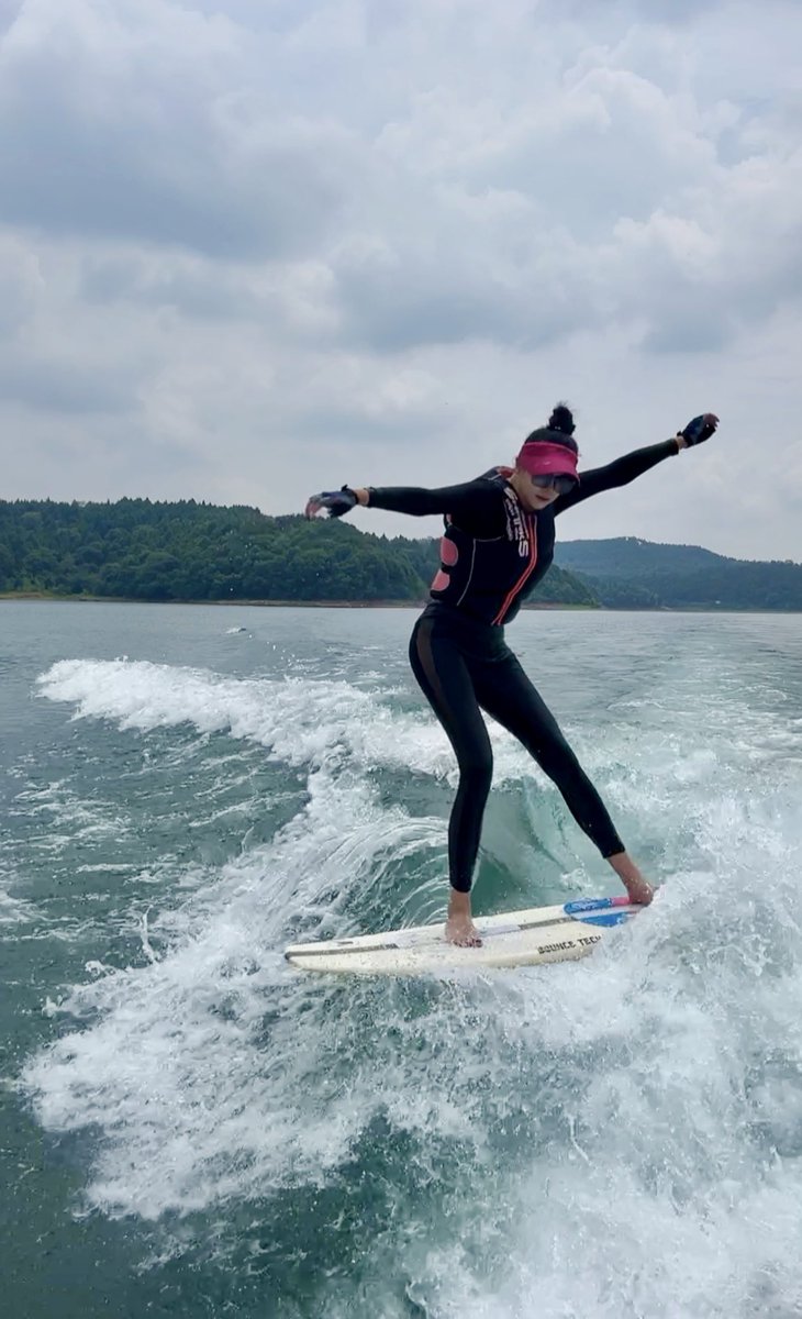 tiffanyli1010's tweet photo. WaveSurf 训练日🏄🏼世界上所有的坚持都是因为热爱 #wavesurf #尾浪世界 https://t.co/VNkS4x6bzz
