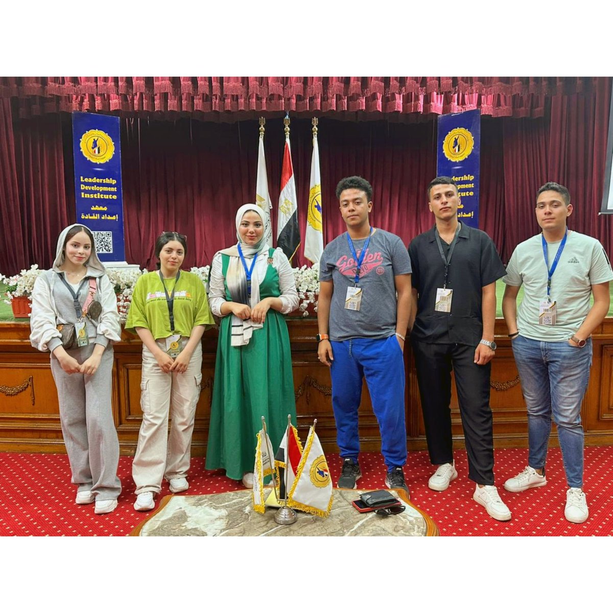 تشرفت بمشاركتي ضمن وفد جامعة كفرالشيخ  
في "الملتقى القمي نحو استراتيجية استخدام وسائل التواصل الاجتماعي في ريادة الأعمال" المقام على اراضي معهد اعداد القادة بحلوان 🤍✨
مبسوط اتشرفت بكل حد اتعرفت عليه هناك 🤍✨