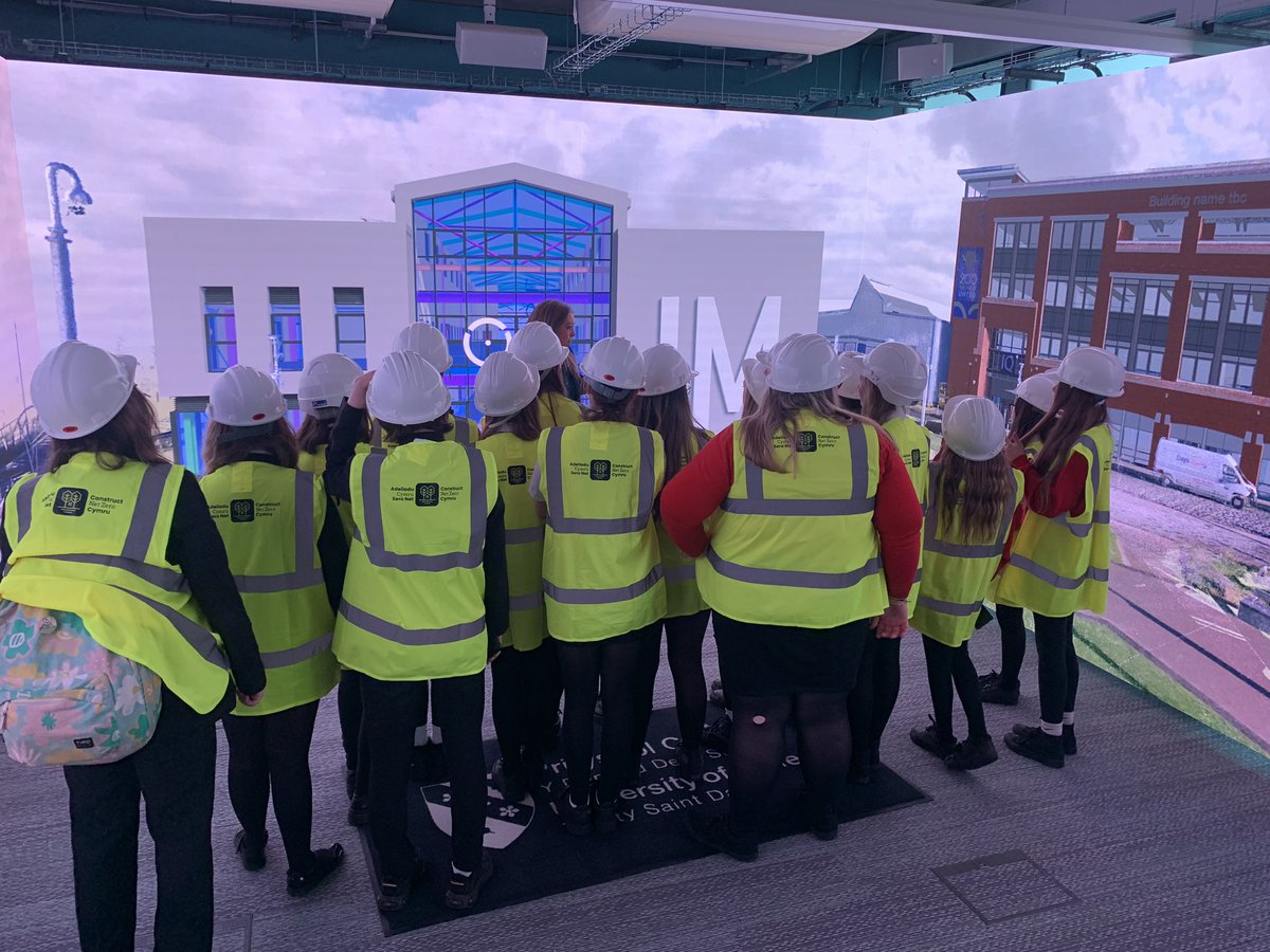 CITB Women in Construction - Immersive technologies used to create distinct experiences by merging the physical world with a digital or simulated reality. Amazing! <a href="/ids_3_18_IT/">IDS_3-18_Digital</a> #womeninconstruction2024