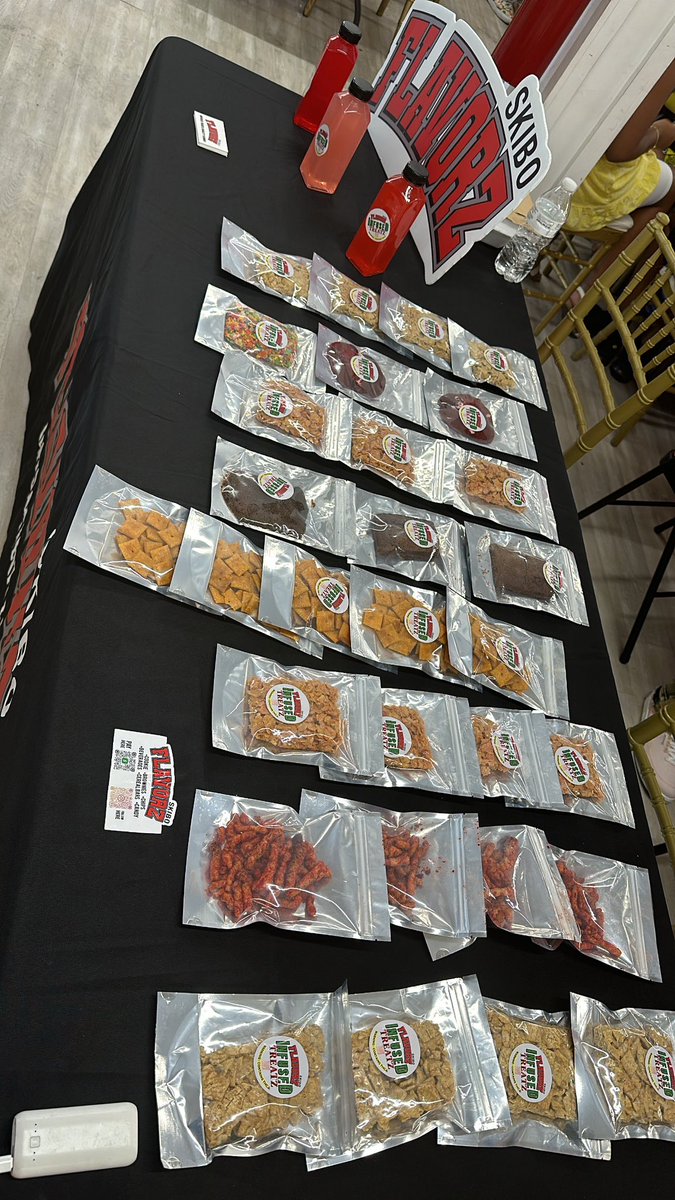 ski10x's tweet photo. And 2 flavors on the 🔥 side 😎
All my Detroit folks get near for the best infused treats and lung goods 😎🤞🏾

IG: @skiboflavorz_backup 
Follow us today😎🤞🏾

#Detroit #fypppppppppppp #skiboflavorz https://t.co/VhUoB6zZzt