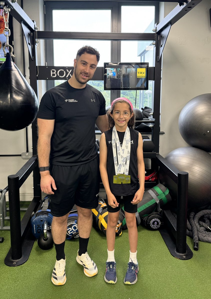 Sienna couldn’t wait to show her S&amp;C coach Liam <a href="/swansea_sandc/">Swansea Strength & Conditioning Ltd</a>  her medal haul from the weekend. 

Liam has been a big part in why Sienna has really progressed with her athletics over the last 18 months. Sienna trains weekly with her coach and works through a programme at home