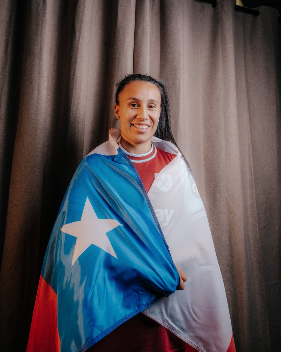 WestHamWomen's tweet photo. Our Chilean Hammer! ⚒️ https://t.co/EwOcU8UuVo