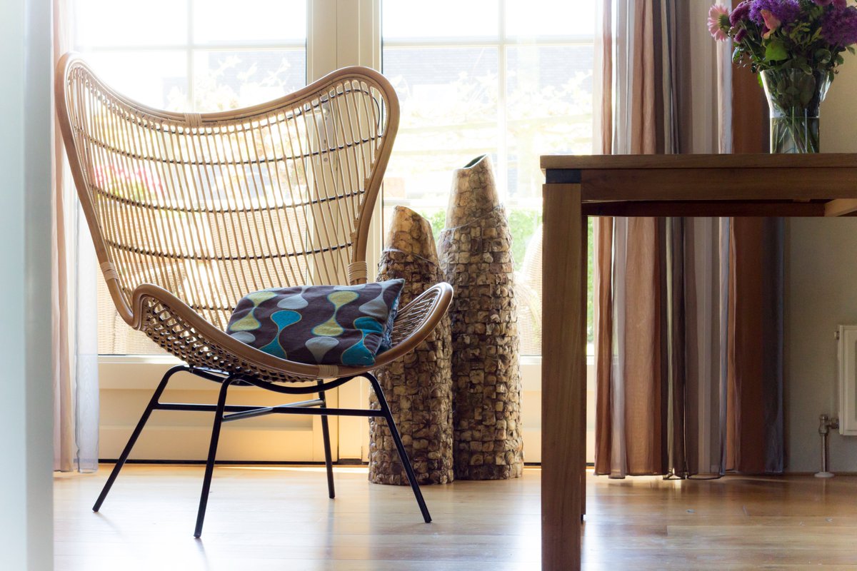 Prachtige rotan stoelen geven altijd die extra sfeer. Wilt u ook deze gezelligheid. Denk dan eens aan rotan meubelen. Geschikt voor in de woonkamer, serre of veranda. rietenrotanwinkel.nl