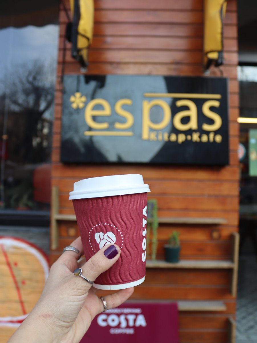 espaskitapcafe's tweet photo. Pazartesiyi sendromsuz geçirmek için Espas Kitap Kafe'ye uğrayıp kahvenizi almayı unutmayın ☕️ https://t.co/m6Cxccrokj