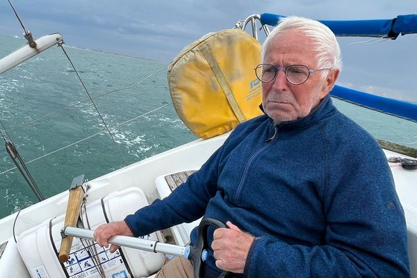 F3nord's tweet photo. "Il ne comptait pas son temps pour les autres", Jean-Claude Lenoir, grande figure de l'aide aux migrants, est décédé
https://t.co/Yei4DPHp0S https://t.co/Wy4YLk6DqP