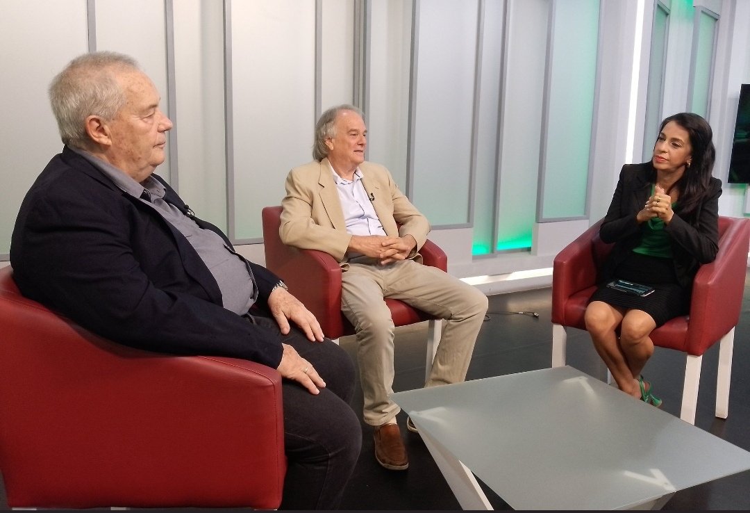 AvilaOnei's tweet photo. Gracias a @TelevisionCuba1 y a la Revista "Buenos Días" x la oportunidad d conocer s/ lo más preciado q tiene un país, q es su población, de dos expertos 🇨🇺 en el tema👥, @JuanCarlosAFF y Diego E. Glez Galbán, Vicejefe y Dir. del #CEPDE de @CubaONEI📊. #LatirAvileño #Poblacion https://t.co/oD0h7nkzpX