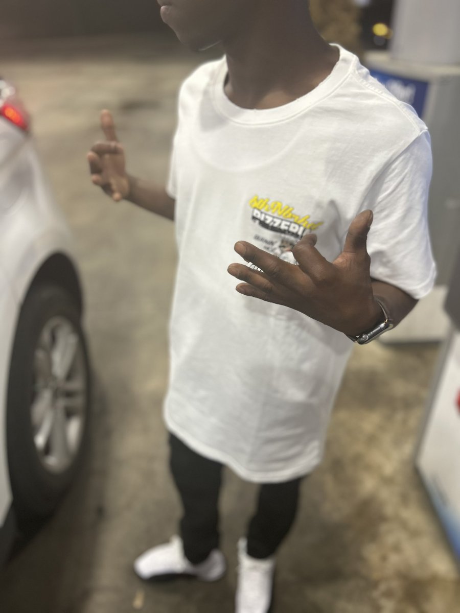 g3🏚 tweet media