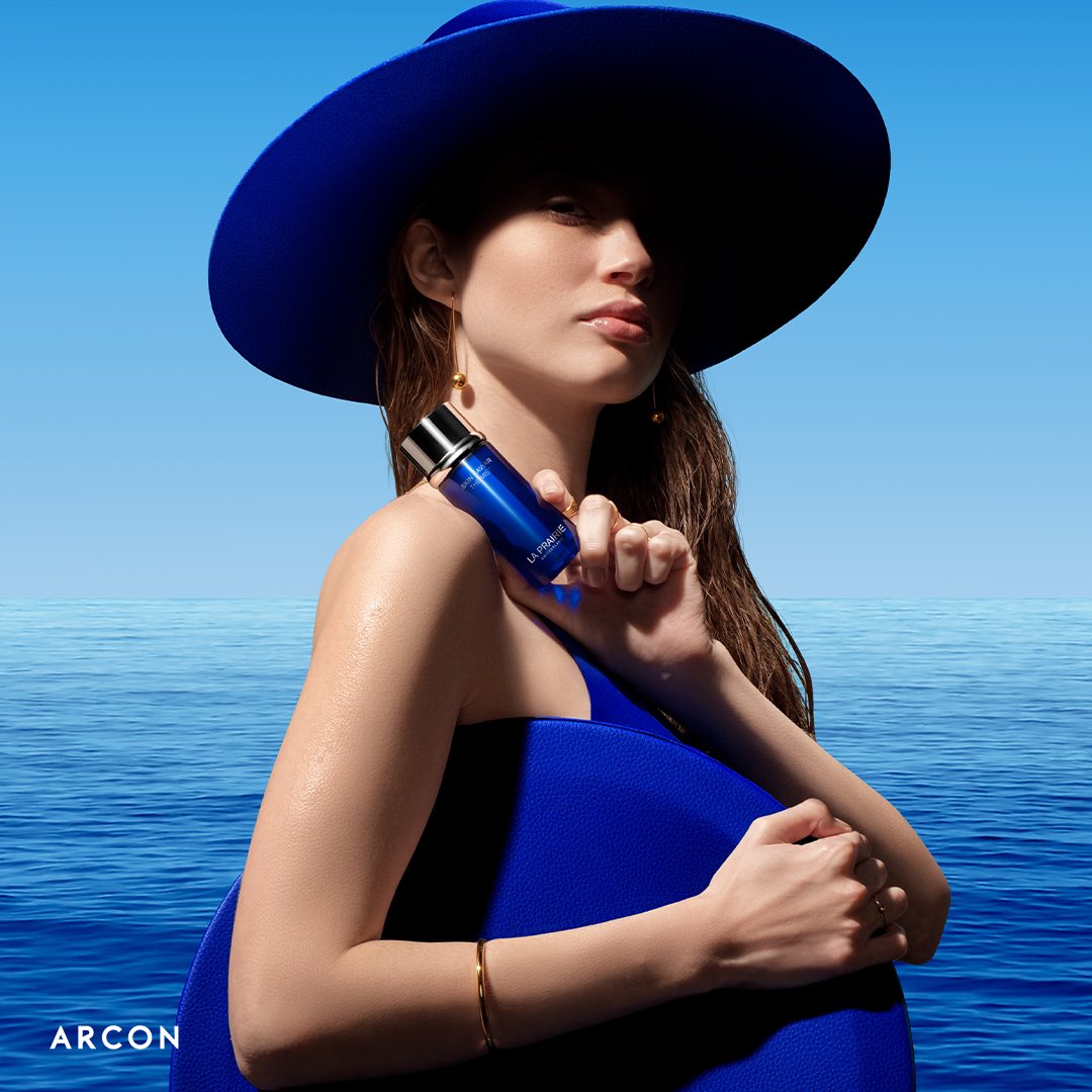 ArconKozmetik's tweet image. La Prairie Skin Caviar Mist’in cildiniz üzerindeki ferahlatıcı ve nemlendirici etkisinin yaz boyunca sürmesine izin verin!

#SkinCaviar #LaPrairie