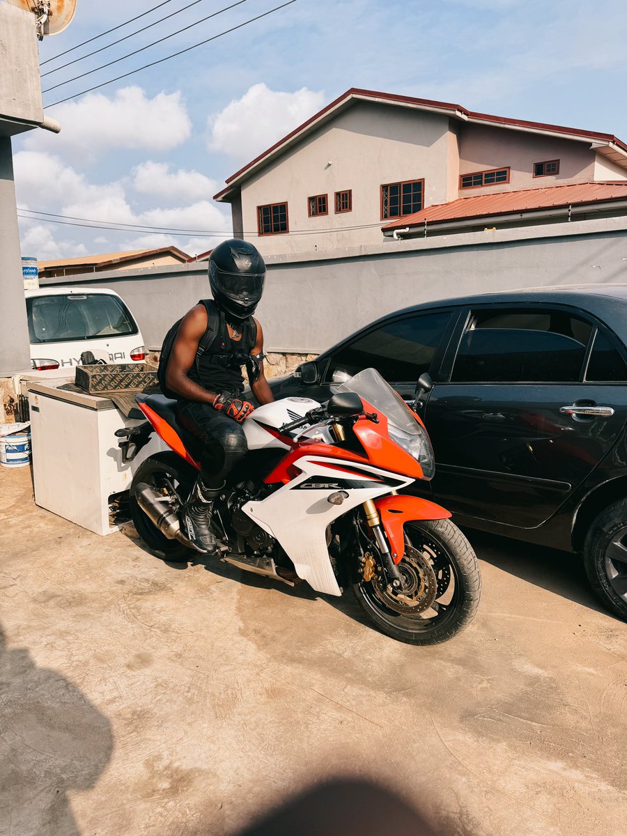 svmora_music's tweet photo. Cruising through life with my two loves that make my heart race :. Music and bikes 
🎶🚲 #MusicLover #BikeLife #JoyRide 
 #Passion #AdrenalineRush #LifeIsARide
#MusicIsLife #BikeAdventures #OnTheGo https://t.co/Mye8Un78jC