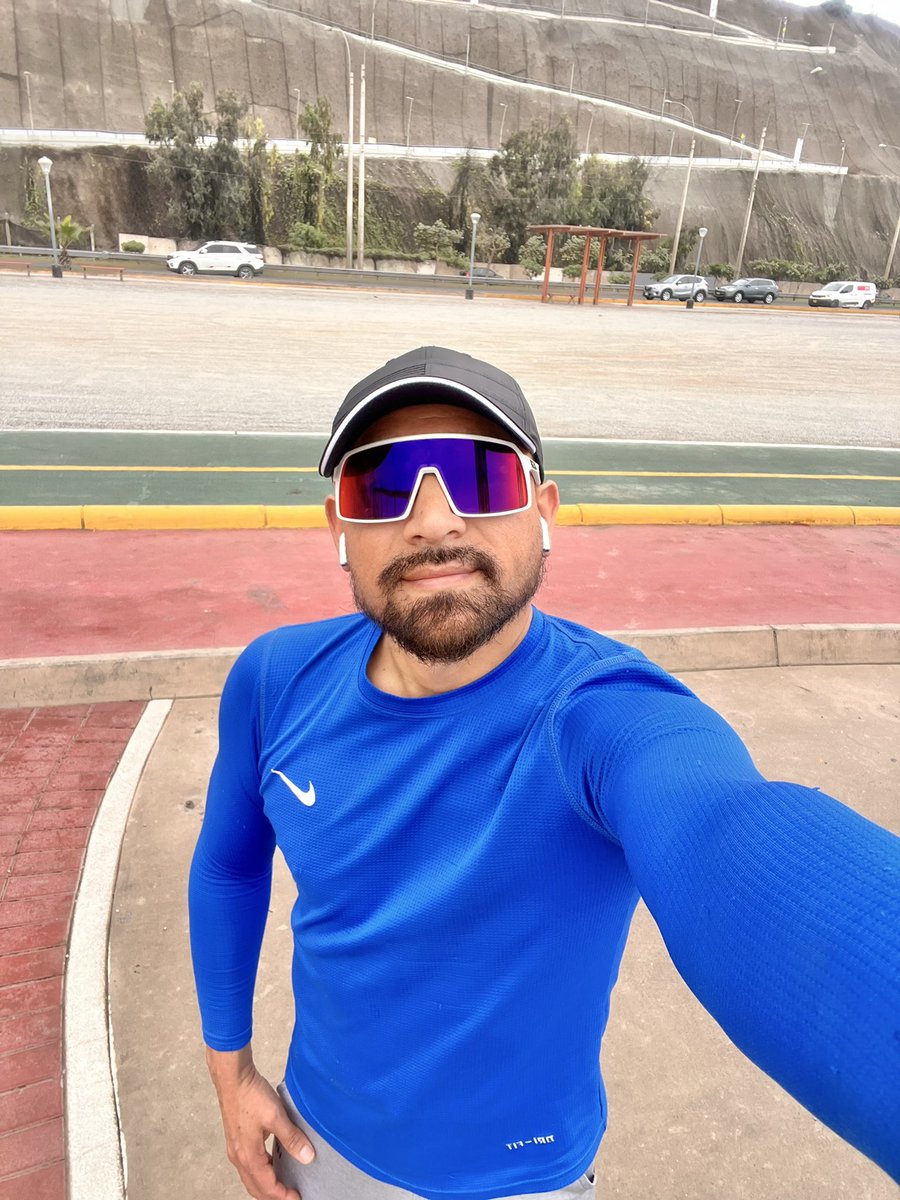 visual_manu's tweet photo. Trainner 🏋️‍♀️ https://t.co/T5OiJ2YuDP