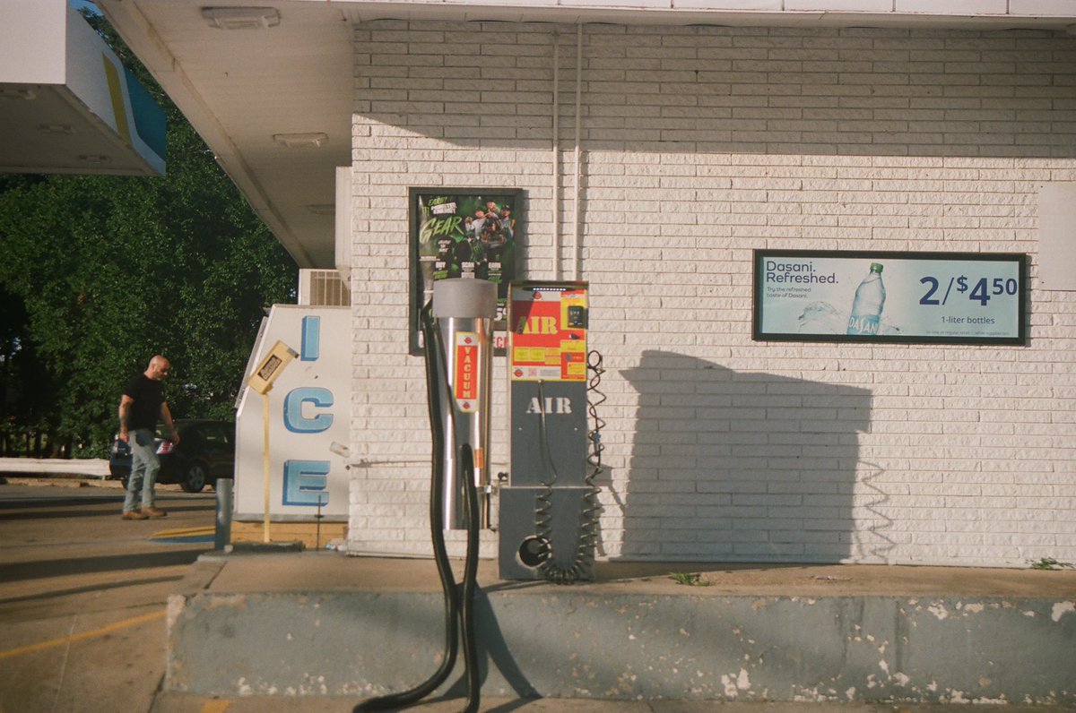 Satanic_Panic_'s tweet photo. Posting some of my favs from my first roll of Portra 400 that I just got back! https://t.co/8URZrjvxRr