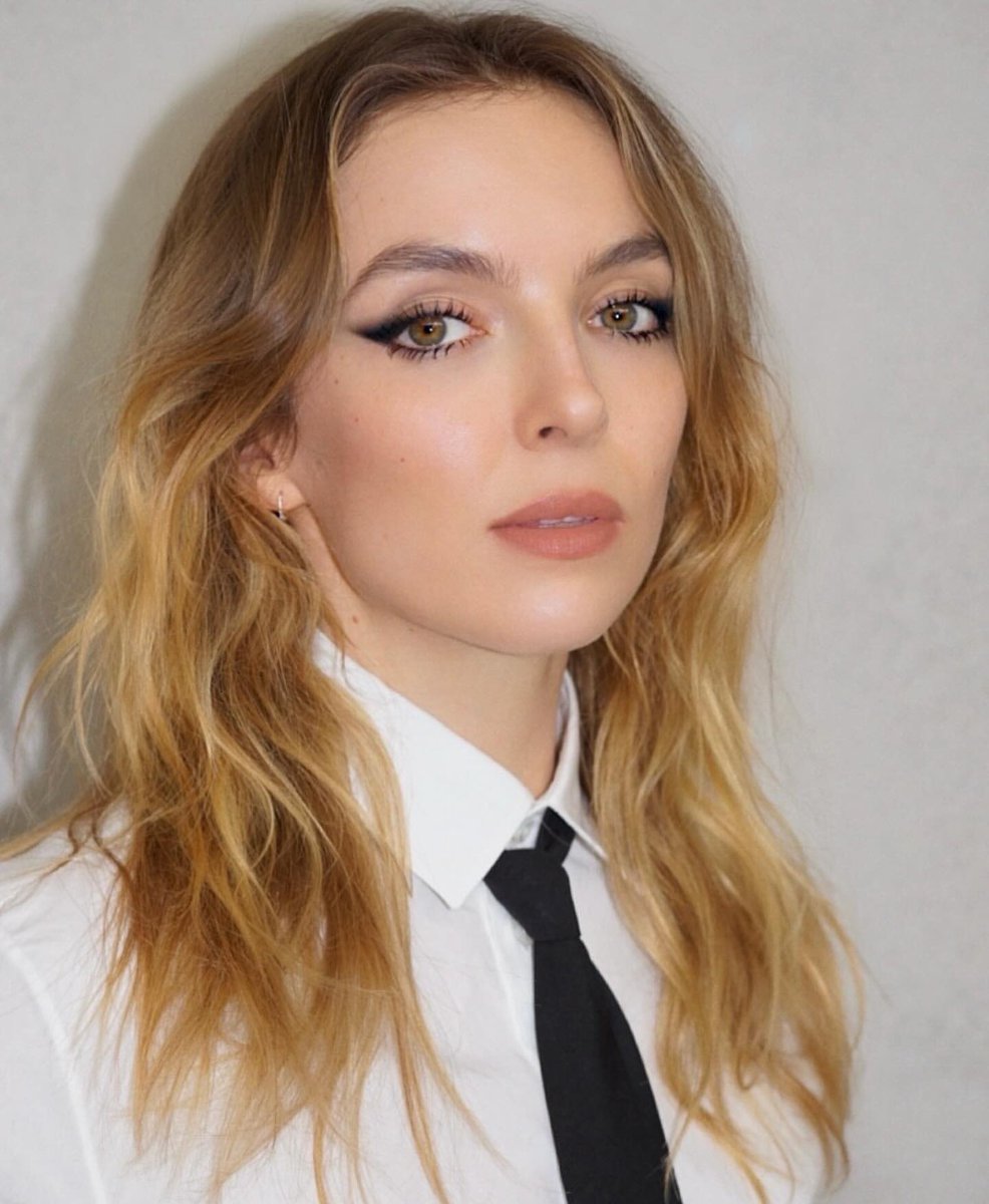 jodie comer’s fan tweet media