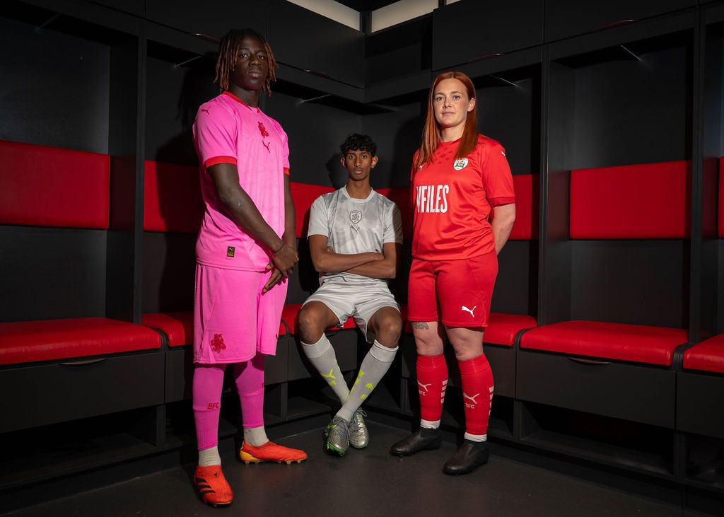 BarnsleyFCW's tweet photo. 2024 kit launch 🚀 https://t.co/TQbrYQv5Um https://t.co/cylNVZbi8w