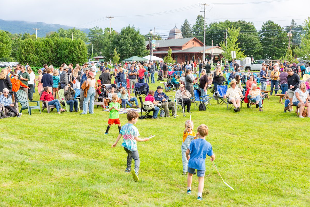 We are thrilled to sponsor the 2024 Waterbury Arts Fest! 🎉 Join us on July 12-13 for a vibrant celebration of arts and community. Enjoy live music, fantastic festival fare, and over 100 artist exhibitors. 

📍 5 Pilgrim Park Road, Waterbury
🔗 Details at waterburyartsfest.com