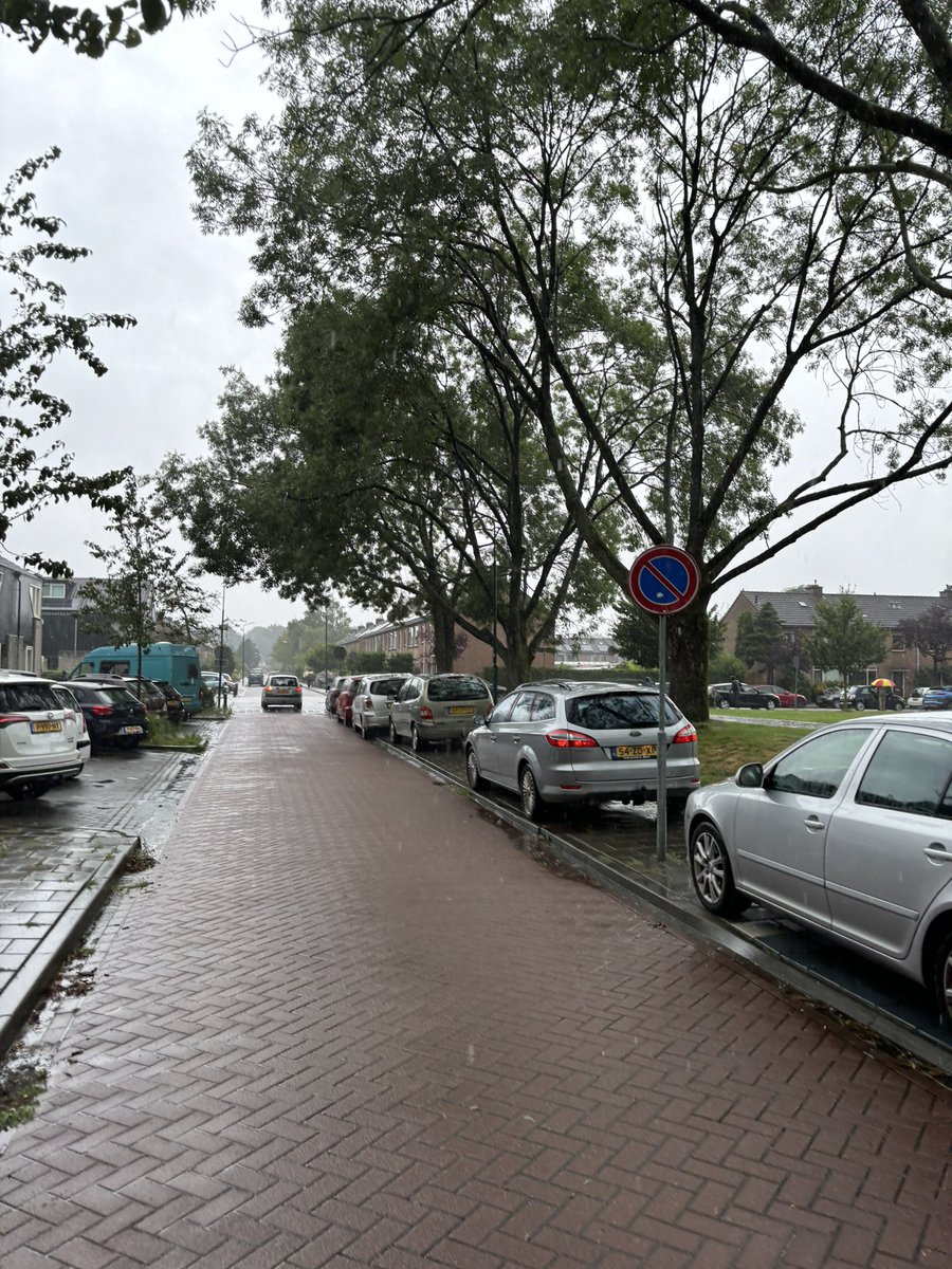 lisettekv's tweet photo. @gemeentebaarn wanneer gaan jullie handhaven https://t.co/ieffNPpFjb