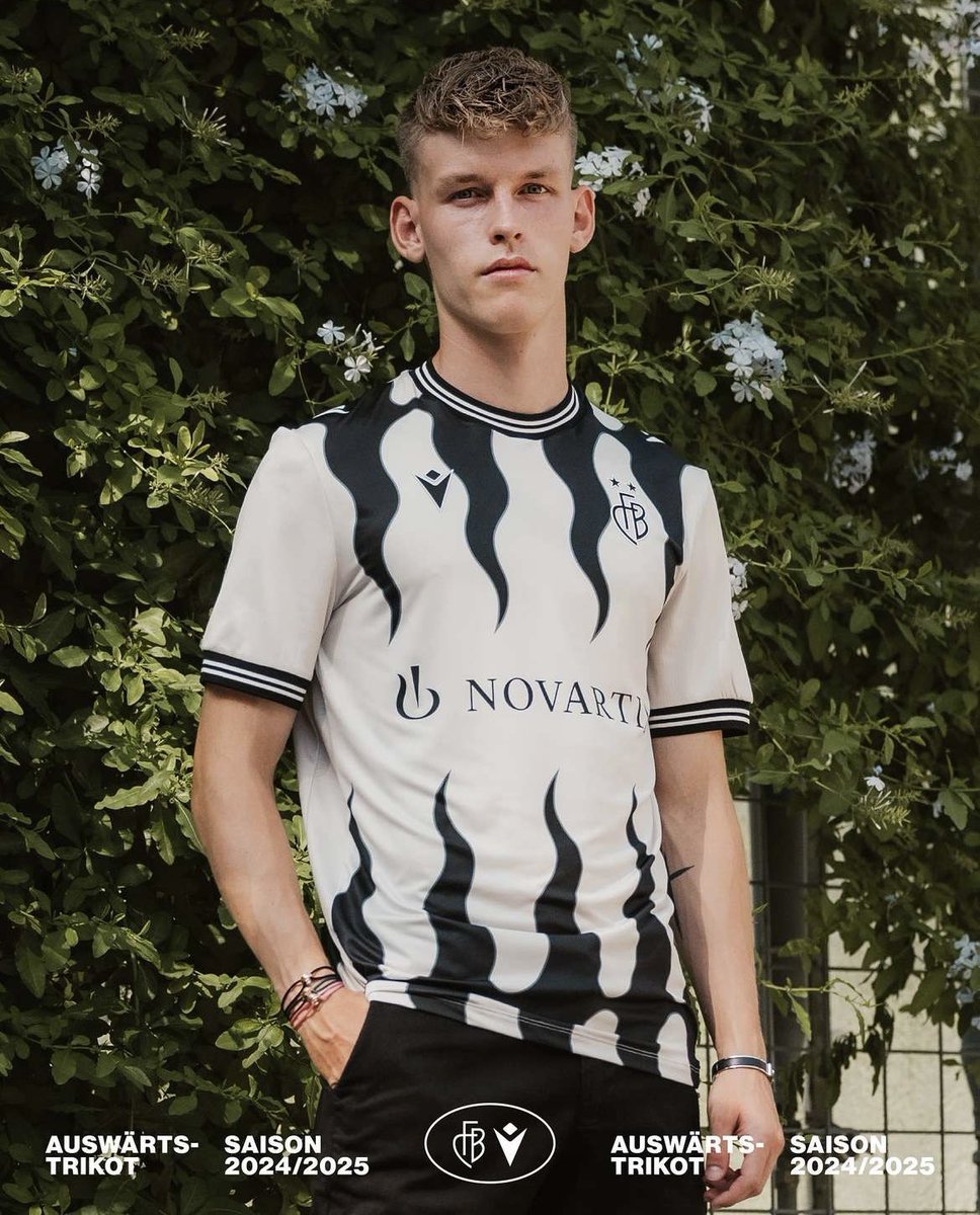 Footballtweet's tweet photo. FC Basel have just dropped their new home and away shirt for the season. 🇨🇭

Rate them out of 10? https://t.co/dTZHF5Ym12