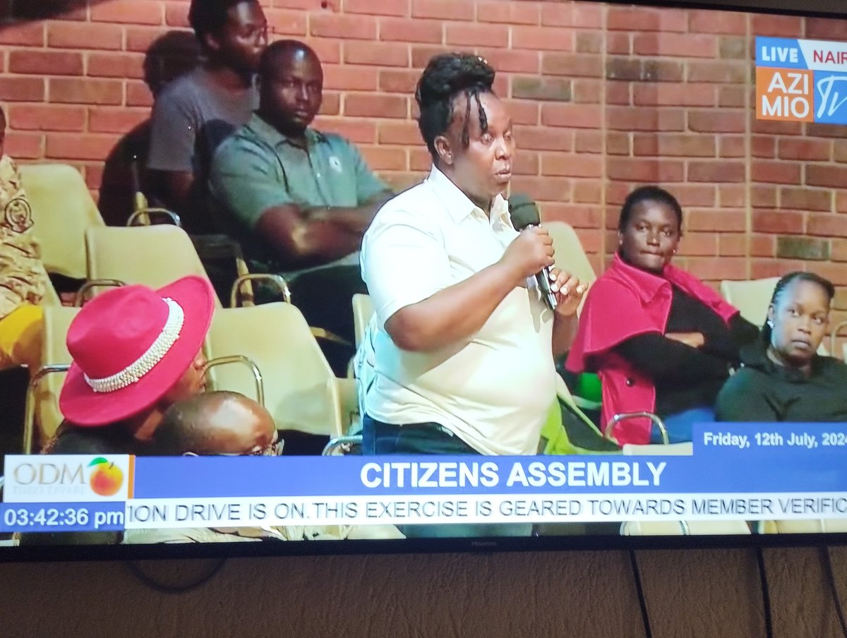 WaruiJohn2's tweet image. This is a mum saying her son has been missing since date 18!

She is crying man💔💔😭😭

Fvck everything in this countr 💔💔