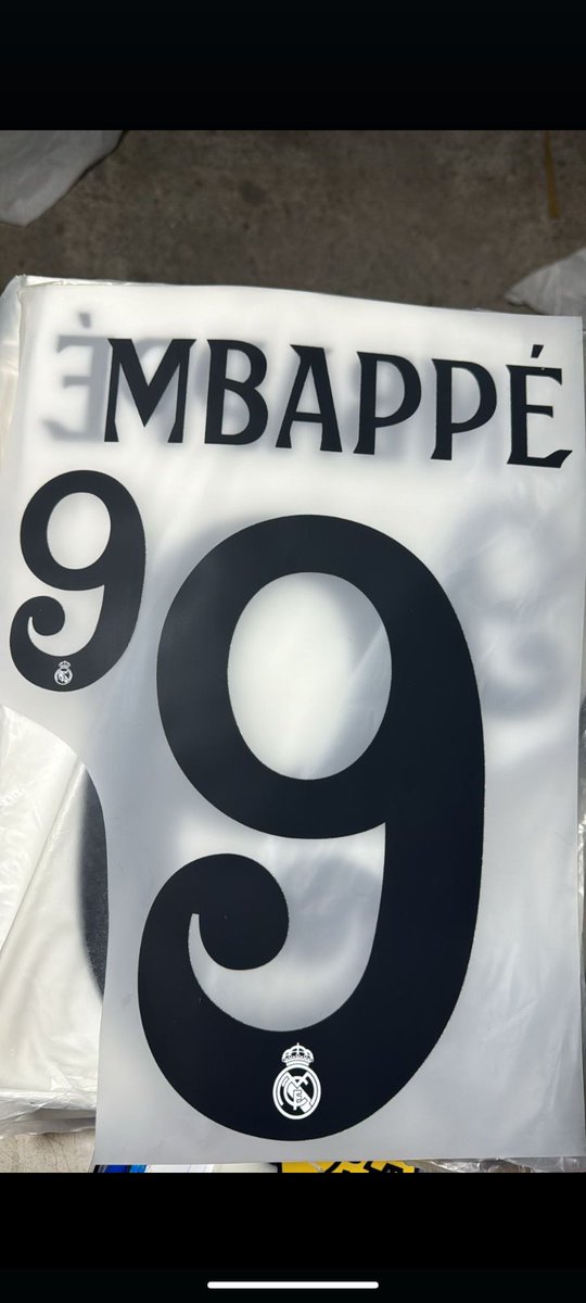 Jersey local <a href="/realmadrid/">Real Madrid C.F.</a> 24/25 🔥