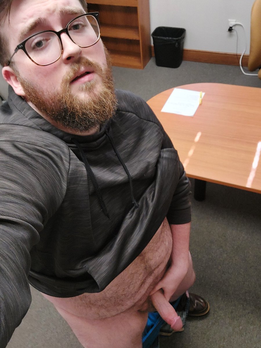 Perlinthewind's tweet photo. Horny at work... Again 😅 https://t.co/YxtvSzd3gR