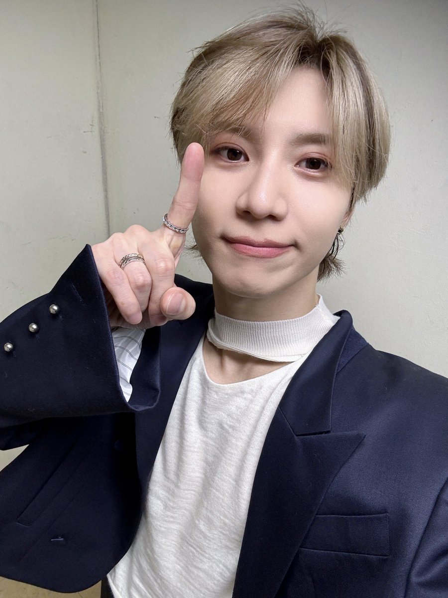 Taemin_Xoalsox_'s tweet photo. [#태민] 📸

2024 TAEMIN FANMEETING [Never-Never] DAY 1 완료 🍀

항상 곁에서 태민을 빛내주는 탬메이트🌱
오늘 태민과 함께한 시간이 행복했길 바라요💛

#TAEMIN
#Never_Never https://t.co/dnKvxOEfFH