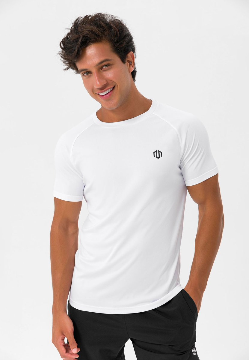 morotaiofficial's tweet photo. Achieve peak performance with the Endurance Mesh Tee.🔥 https://t.co/PnD70Xqoo3