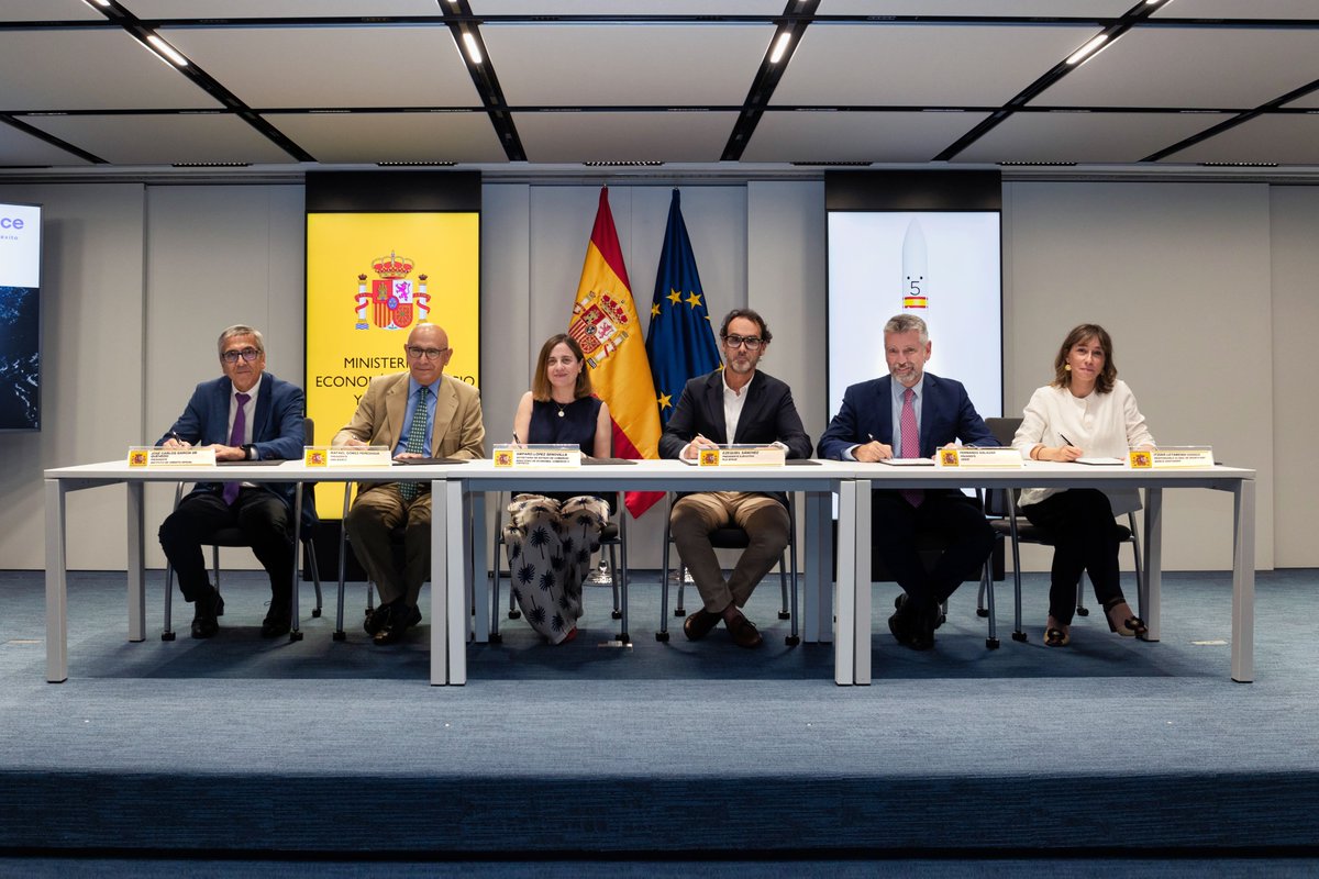 PLD_Space's tweet photo. 📢Hoy anunciamos que la banca española, con Banco Santander (@bancosantander) y EBN a la cabeza, han financiado con 31 millones de euros nuestro lanzador MIURA 5. 

La operación, en la que también ha participado el ICO (@ICOgob), cuenta con la cobertura de la Póliza de Inversiones Estratégicas de Cesce (@cesce_es) y el asesoramiento legal de Deloitte (@Deloitte_ES) y Watson Farley & Williams (@WFW_LLP).

🚀Los fondos se destinarán al desarrollo del programa #MIURA5, así como a la ampliación de nuestras capacidades industriales y expansión corporativa.

Más info aquí➡️https://t.co/0qkKyLAxQX

#VamosMIURA