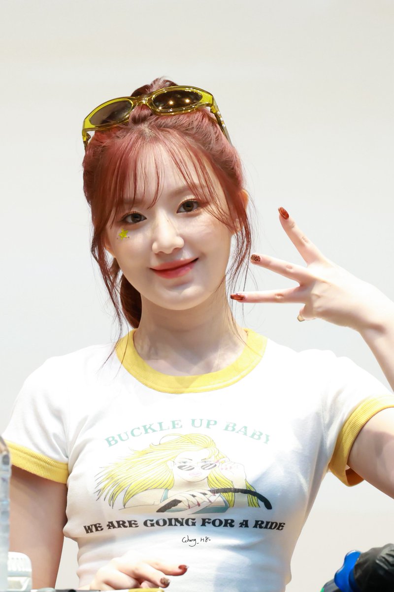 Ccheng_H8's tweet photo. 240712 K4 
🥰LOVE🥰
#슈화 #SHUHUA #舒華
#여자아이들 #GIDLE #아이들 https://t.co/sUdTGBMHHC
