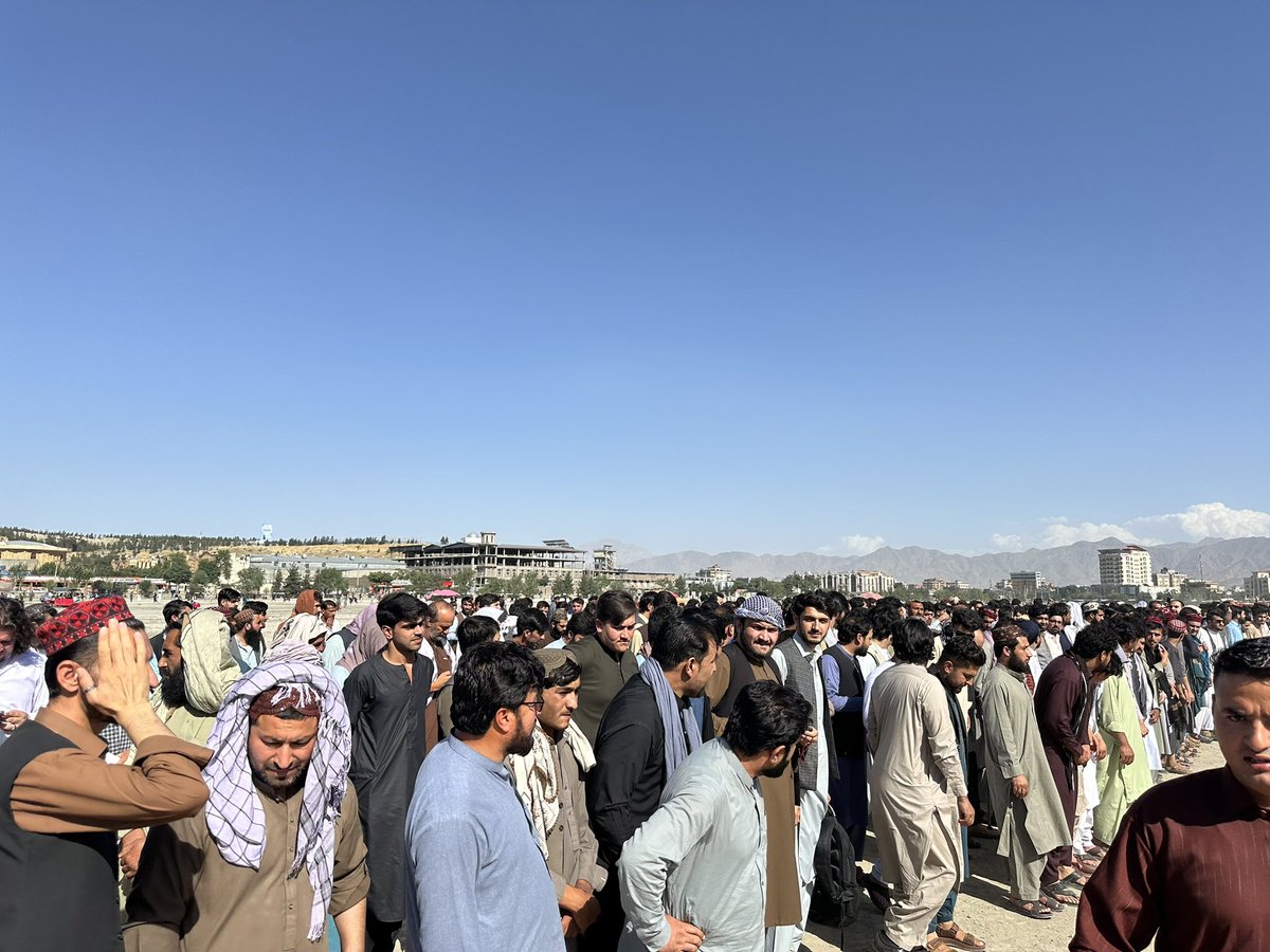 ssalamzoy's tweet photo. په چمن حضوري، کابل کې مو د شهید ګیله من غایبانه جنازه وکړه.
الله تعالی دې وبښي https://t.co/lIsFql8rie