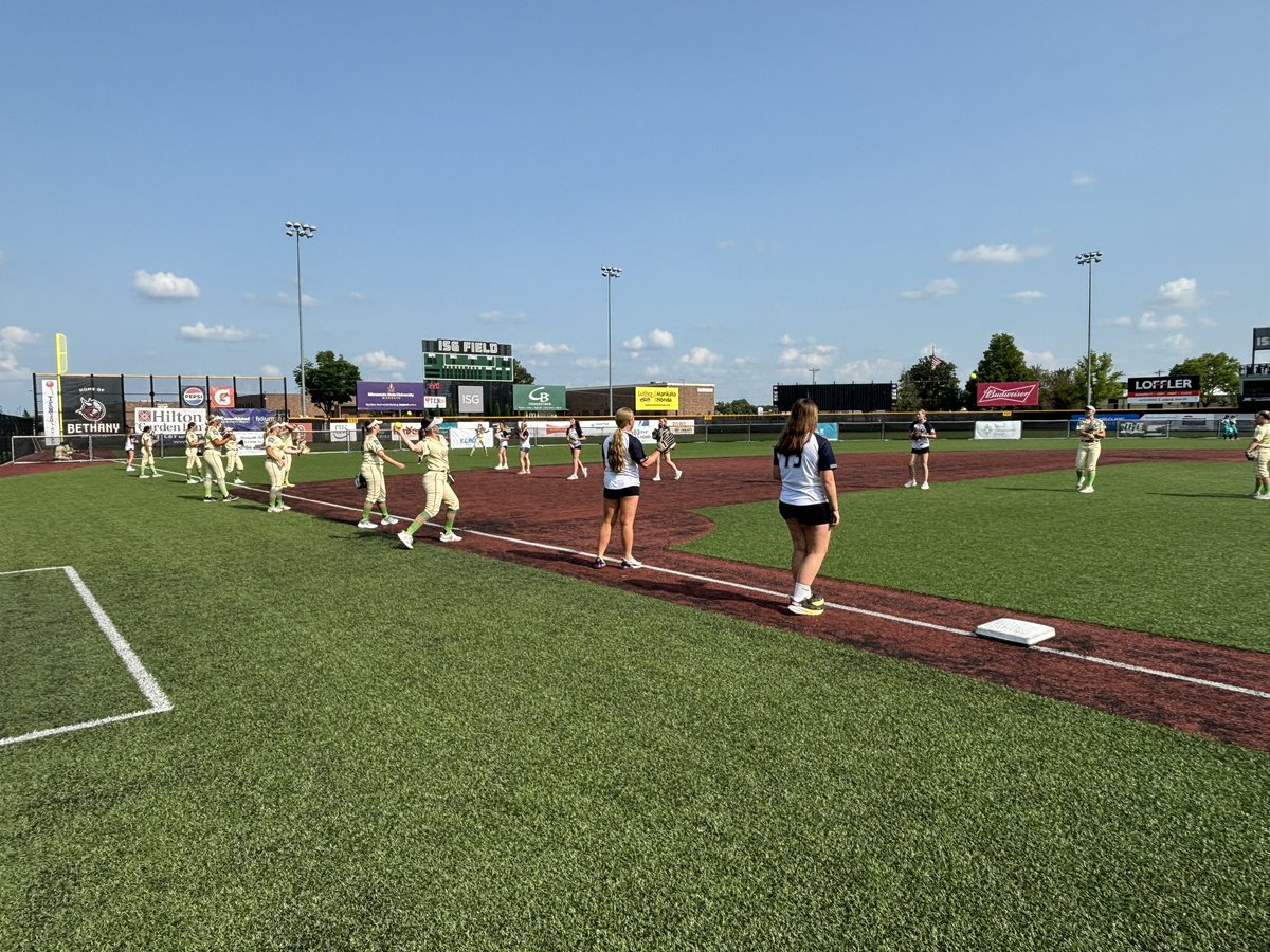 MN Waves (@mnwavessoftball) on Twitter photo Our Waves 13U Dabu team attended a <a href="/KatoHabaneros/">Mankato Habaneros</a> 🌶️ game and got to play catch with the players and join them for pregame! Our Waves 13U Dabu team attended a <a href="/KatoHabaneros/">Mankato Habaneros</a> 🌶️ game and got to play catch with the players and join them for pregame!