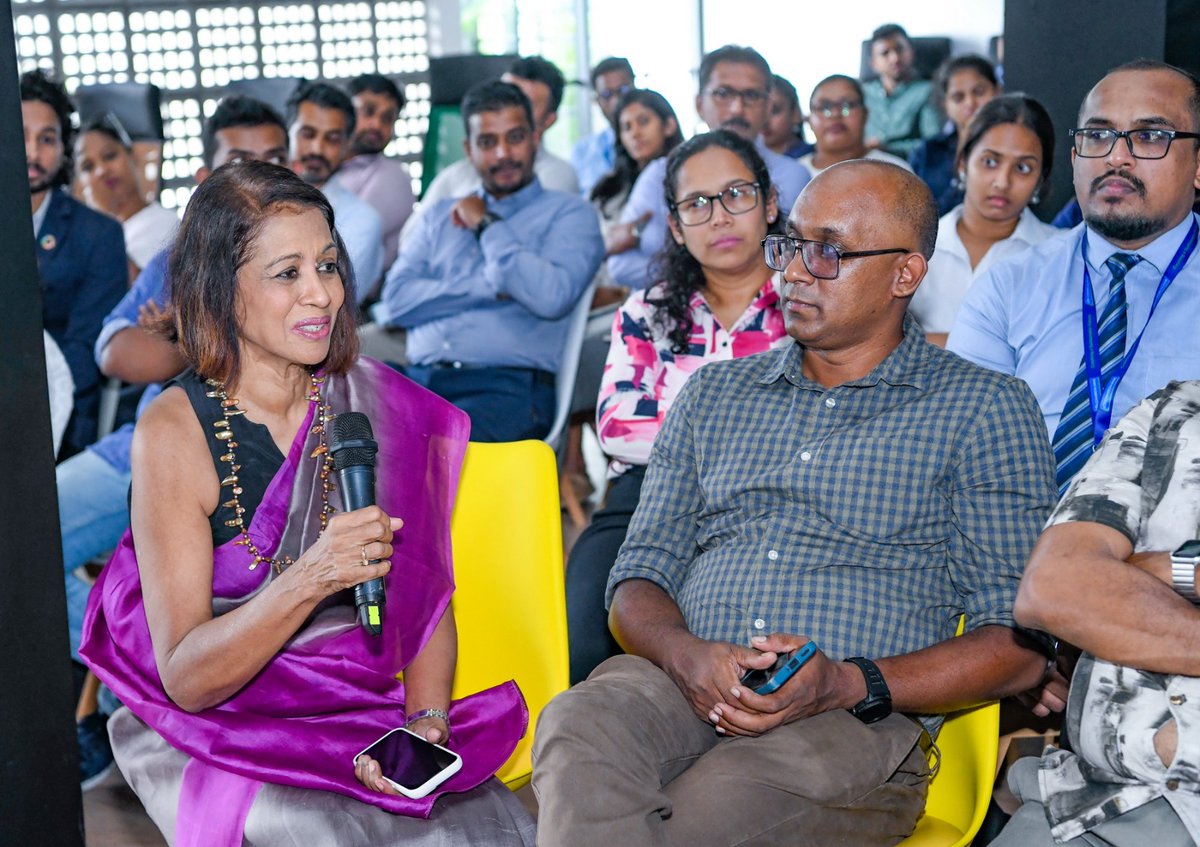 Ruwan_official's tweet photo. A program on sustainability and climate change, jointly organized by Biodiversity Sri Lanka and the Dilmah Institute, was held yesterday (11) at the Maligawatta Dilmah Center for a Sustainable Future to celebrate World Environment Day. https://t.co/R8dUlfmUtJ