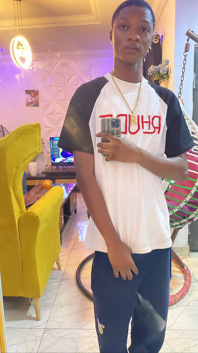 AdebayoONGod's tweet photo. Even House of Representatives no represent reach me πΏ
#stunnalifestyle https://t.co/KHnf8i8pZU