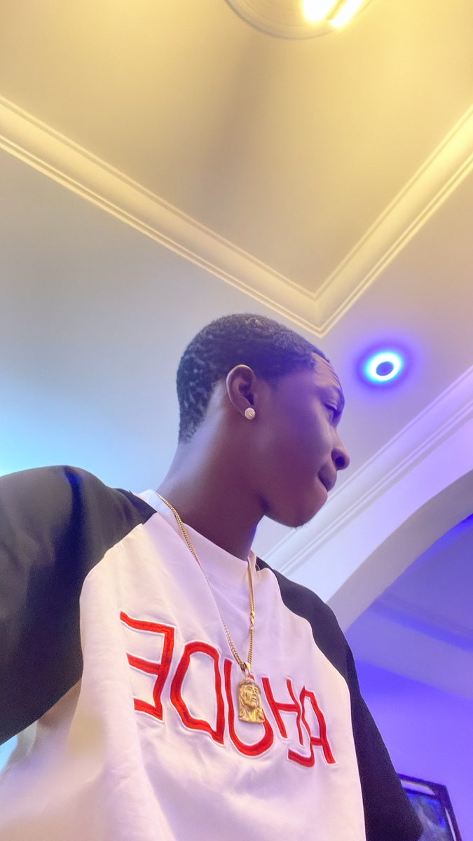 AdebayoONGod's tweet photo. Even House of Representatives no represent reach me πΏ
#stunnalifestyle https://t.co/KHnf8i8pZU