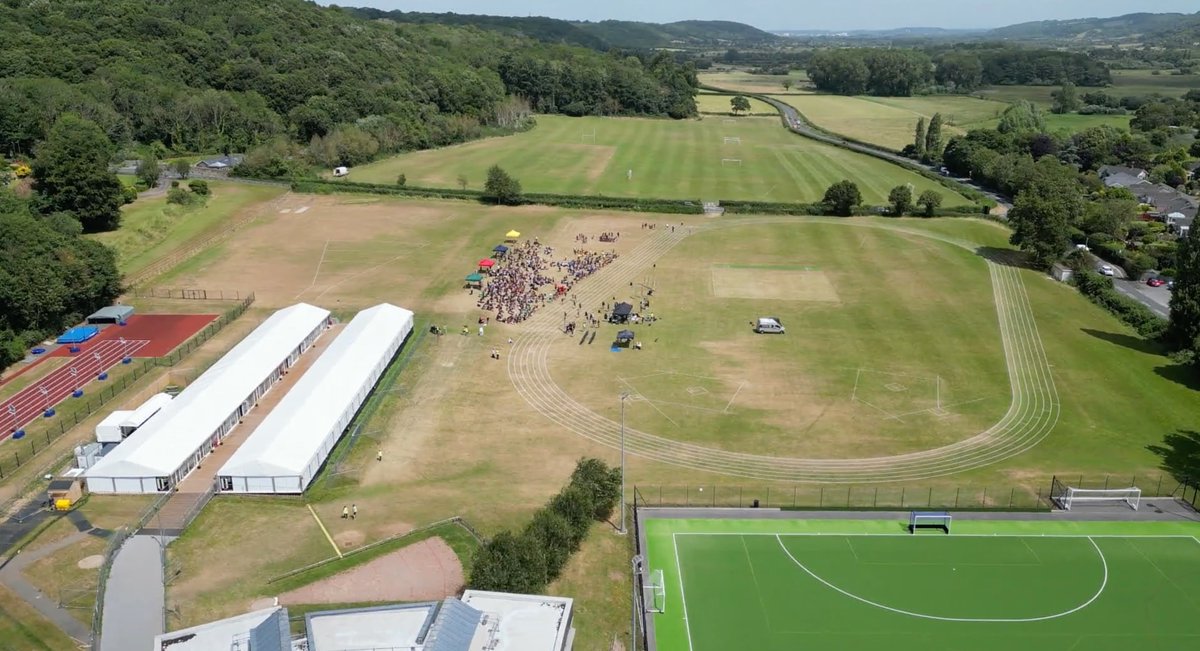 ClevedonSchool's tweet image. 🏅🏆Sports Day 2024 🎉🏃‍♂️
From thrilling races to epic teamwork, the energy was off the scale. 

⬇️Check out the highlights video and relive the best moments! #SportsDay #TeamSpirit #WinningMoments📹🎥
vimeo.com/980090522/7ba3…