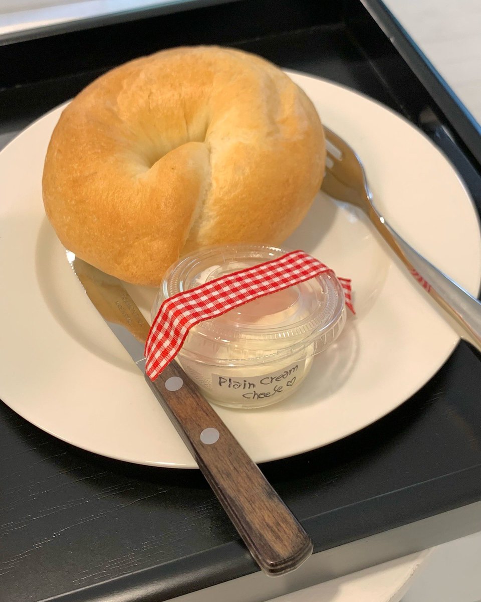 _18mp's tweet photo. steam bake house ソウルの森
仮オープン中の新作カフェ🥯🪽
雰囲気100点満点の店内でパン類が本当に美味しかった🥹🫧プレーンベーグル、ソルトバターベーグル、エッグタルト、チョコレートタルト頂いたけど私の一番のお気に入りはソルトバターベーグル🧂🧈
7/16まで仮オープン中で7/20から正式オープ https://t.co/vVP5X1KqMY