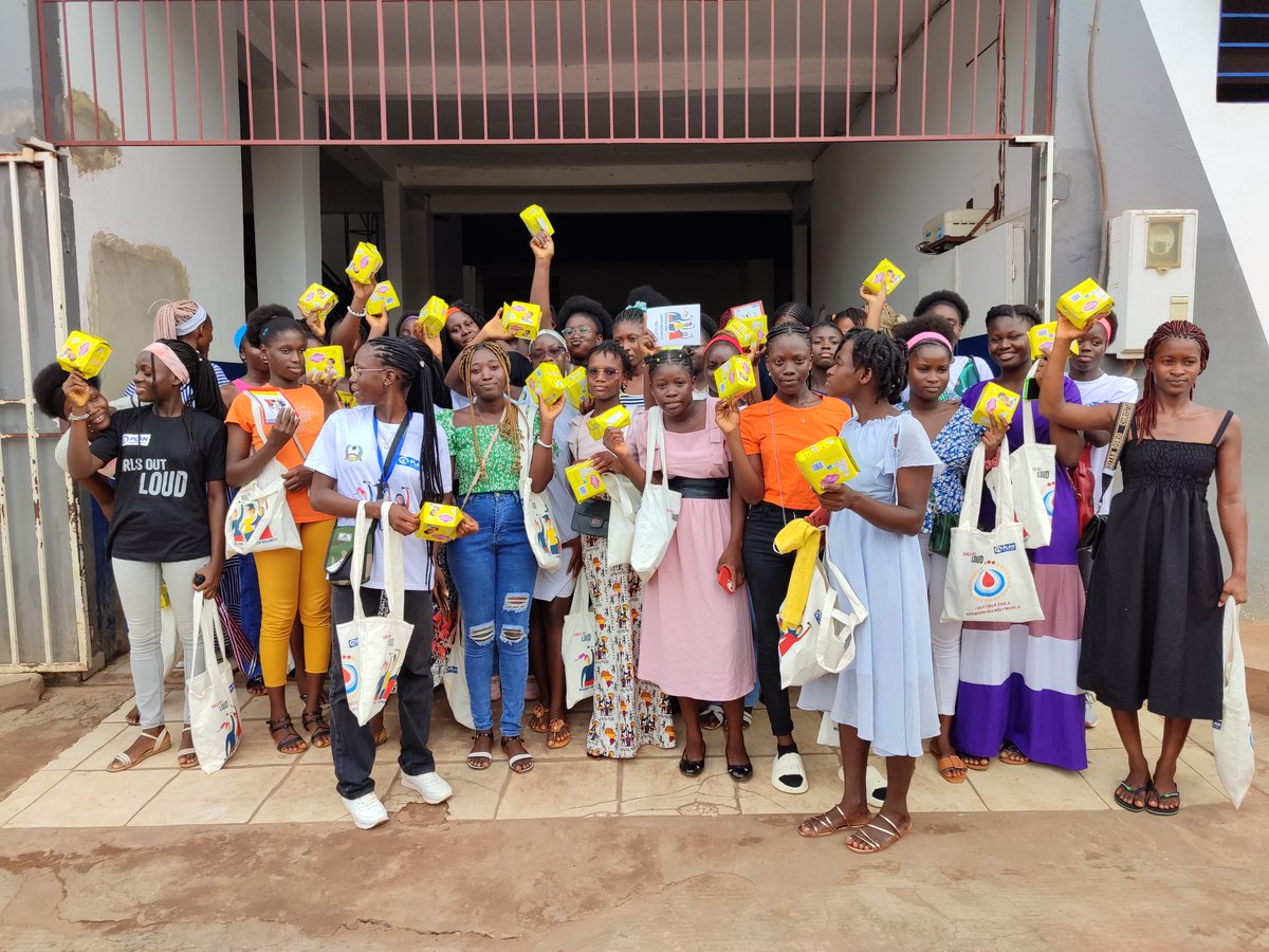 PlanGnb's tweet photo. 🌸 Today @PlanInternational Guinea Bissau's Nha Fala Platform distributed Menstrual Hygiene Kits to young girls. Grateful beneficiaries from Casa Emmanuel and Irma Leopodina Evangelical School appreciated the Menstrual Hygiene education received. #MenstrualHygiene
#Empowergirls https://t.co/NjqNPGeGTx